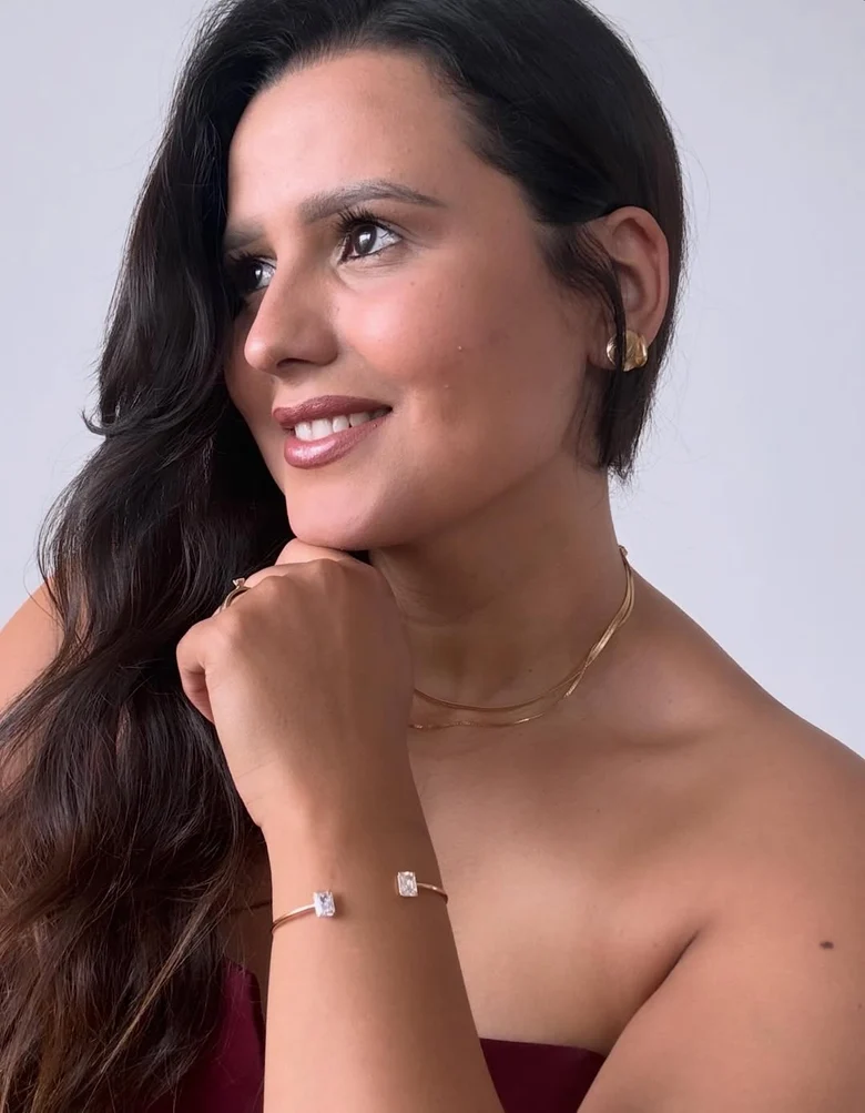 Dra. Caroline Souza